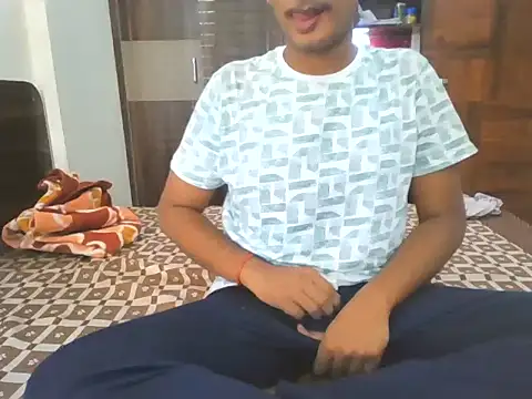 Snapshot of Dusky_Aarav chatting on September 22, 2025, 6:37 am Dusky Aarav online show from September 22, 2025, 6:37 am