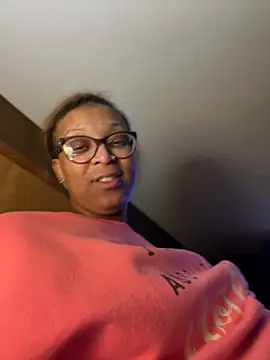 Snapshot of KLoveeee chatting on January 28, 2025, 5:43 am KLoveeee online show from January 28, 2025, 5:43 am