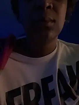 Snapshot of KLoveeee chatting on March 13, 2025, 1:21 am KLoveeee online show from March 13, 2025, 1:21 am