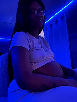 Snapshot of KLoveeee chatting on October 5, 2025, 1:26 am KLoveeee online show from October 5, 2025, 1:26 am