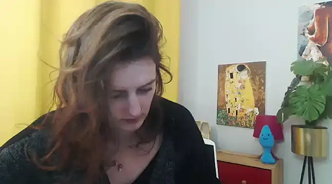 Snapshot of juicyNadine chatting on December 5, 2024, 9:28 am juicyNadine online show from December 5, 2024, 9:28 am