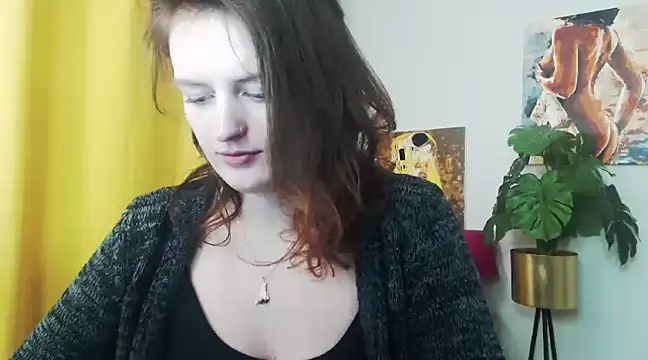 Snapshot of juicyNadine chatting on December 9, 2024, 9:28 am juicyNadine online show from December 9, 2024, 9:28 am