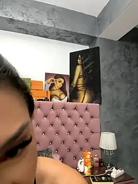 Snapshot of NatyDesiree chatting on September 18, 2025, 7:49 pm NatyDesiree online show from September 18, 2025, 7:49 pm