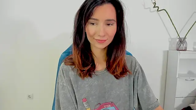 Snapshot of crystalnut chatting on September 24, 2025, 2:59 am crystalnut online show from September 24, 2025, 2:59 am