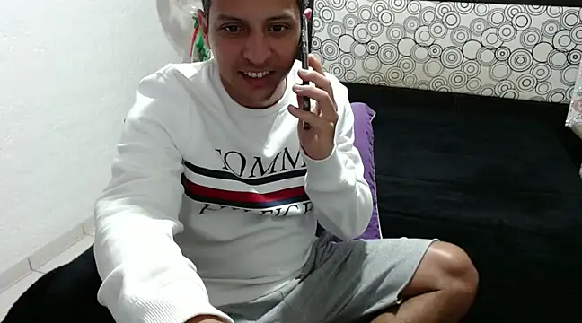 Snapshot of Bamban1419_ chatting on February 4, 2025, 12:11 pm Bamban1419  online show from February 4, 2025, 12:11 pm