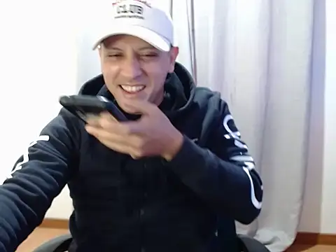 Snapshot of Bamban1419_ chatting on September 30, 2025, 12:32 pm Bamban1419  online show from September 30, 2025, 12:32 pm