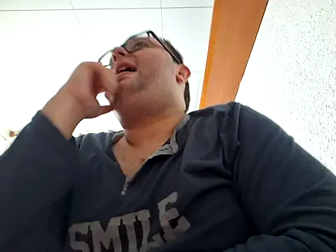 Snapshot of Javier_bear chatting on January 12, 2025, 10:45 am Javier bear online show from January 12, 2025, 10:45 am