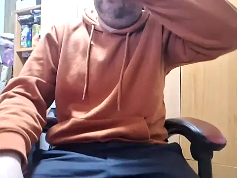 Snapshot of Javier_bear chatting on February 19, 2025, 3:16 pm Javier bear online show from February 19, 2025, 3:16 pm