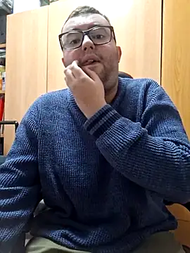 Snapshot of Javier_bear chatting on March 4, 2025, 1:49 pm Javier bear online show from March 4, 2025, 1:49 pm