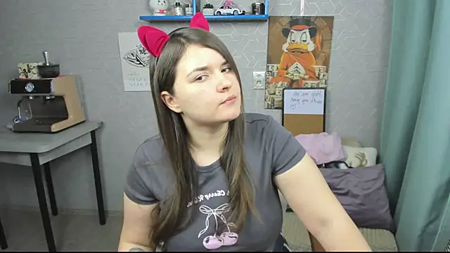 Snapshot of LineraPitts chatting on October 3, 2025, 12:57 pm LineraPitts online show from October 3, 2025, 12:57 pm