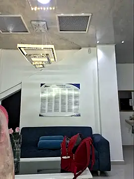 Snapshot of laura_bassi chatting on September 13, 2025, 3:50 am laura bassi online show from September 13, 2025, 3:50 am