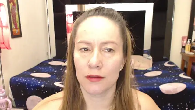 Snapshot of CATRINA-83 chatting on October 5, 2025, 1:42 pm CATRINA-83 online show from October 5, 2025, 1:42 pm