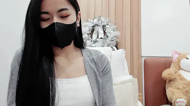 Snapshot of Lita-Julia chatting on February 17, 2025, 11:31 pm Lita-Julia online show from February 17, 2025, 11:31 pm