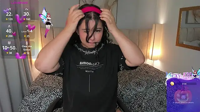 Snapshot of Atenea_cuteee chatting on December 27, 2024, 2:14 am Atenea cuteee online show from December 27, 2024, 2:14 am