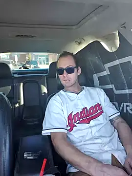 Snapshot of cdressupdiva chatting on December 17, 2024, 3:17 pm cdressupdiva online show from December 17, 2024, 3:17 pm