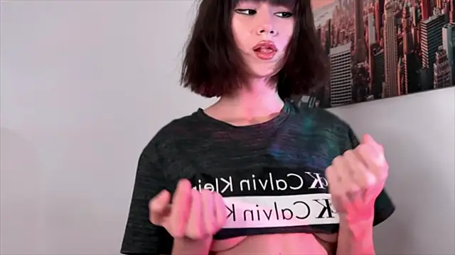 Snapshot of Raven__Blod chatting on September 30, 2025, 11:43 pm Raven  Blod online show from September 30, 2025, 11:43 pm