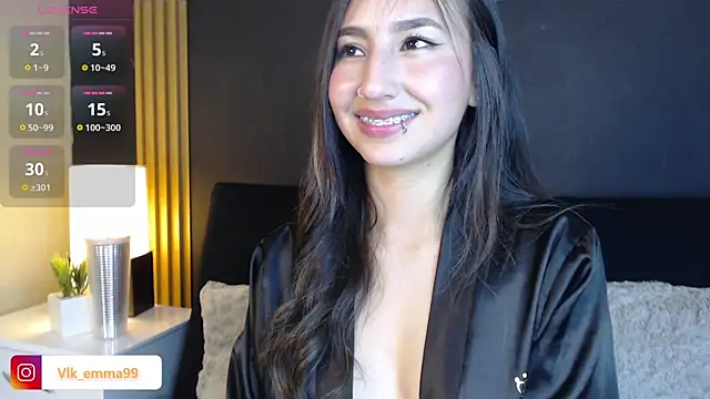 Snapshot of _Emma_Valka chatting on December 4, 2024, 12:41 am  Emma Valka online show from December 4, 2024, 12:41 am