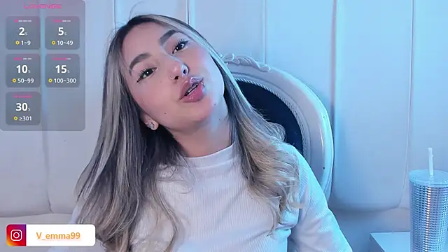 Snapshot of _Emma_Valka chatting on December 27, 2024, 8:39 pm  Emma Valka online show from December 27, 2024, 8:39 pm