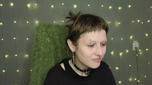 Snapshot of kortny_yo chatting on December 5, 2024, 9:39 pm kortny yo online show from December 5, 2024, 9:39 pm