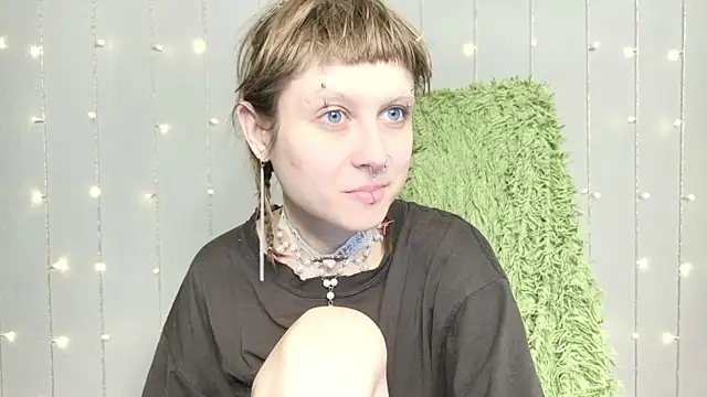 Snapshot of kortny_yo chatting on December 21, 2024, 9:15 pm kortny yo online show from December 21, 2024, 9:15 pm