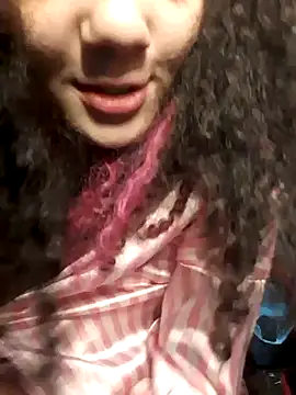 Snapshot of izumikarol chatting on September 8, 2025, 2:27 pm izumikarol online show from September 8, 2025, 2:27 pm