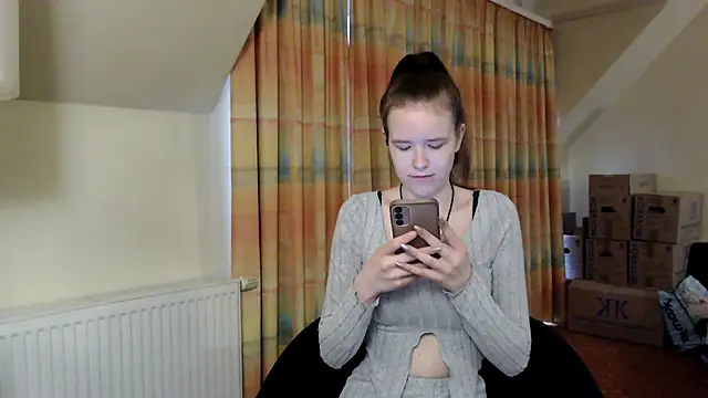 Snapshot of Princess-Lilly chatting on January 6, 2025, 8:03 am Princess-Lilly online show from January 6, 2025, 8:03 am