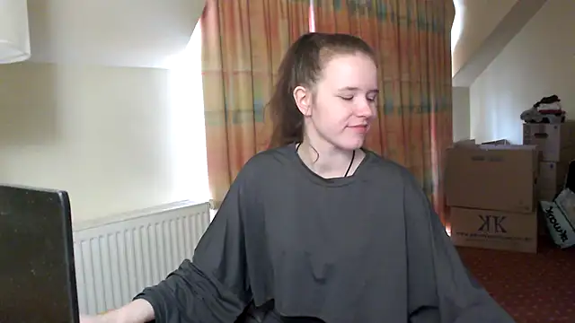 Snapshot of Princess-Lilly chatting on January 24, 2025, 1:03 pm Princess-Lilly online show from January 24, 2025, 1:03 pm