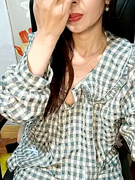 Snapshot of Blythe_69 chatting on October 24, 2025, 11:45 pm Blythe 69 online show from October 24, 2025, 11:45 pm