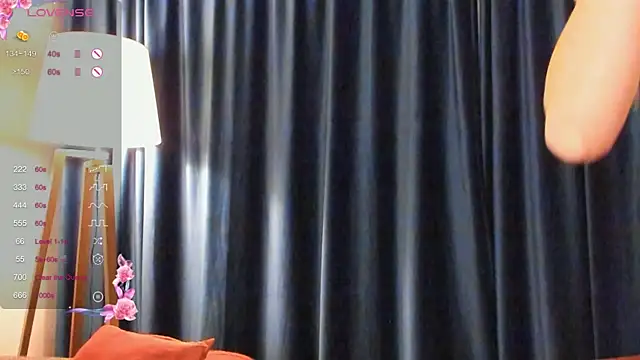 Snapshot of SarahCarrter chatting on December 26, 2024, 7:27 pm SarahCarrter online show from December 26, 2024, 7:27 pm