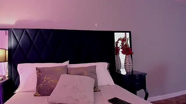 Snapshot of KattyPortman chatting on February 16, 2025, 4:31 am KattyPortman online show from February 16, 2025, 4:31 am