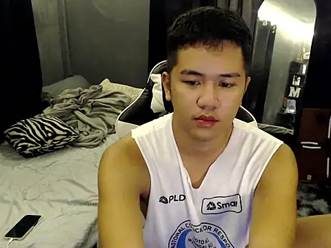 Snapshot of xgregor07 chatting on October 14, 2025, 5:03 pm xgregor07 online show from October 14, 2025, 5:03 pm