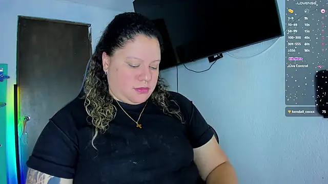 Snapshot of mariana_maze chatting on December 7, 2024, 1:58 am mariana maze online show from December 7, 2024, 1:58 am