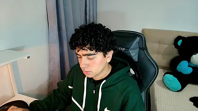 Snapshot of _nickconnor01 chatting on December 10, 2024, 11:40 pm nickconnor01 online show from December 10, 2024, 11:40 pm