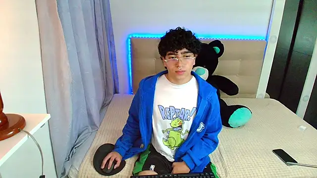 Snapshot of _nickconnor01 chatting on January 2, 2025, 10:55 pm nickconnor01 online show from January 2, 2025, 10:55 pm