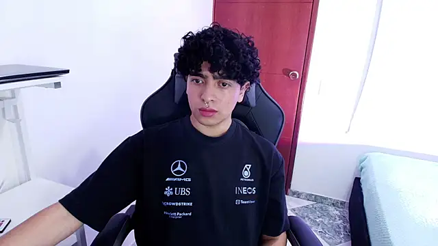 Snapshot of _nickconnor01 chatting on March 7, 2025, 9:27 pm nickconnor01 online show from March 7, 2025, 9:27 pm