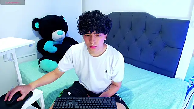 Snapshot of _nickconnor01 chatting on March 16, 2025, 7:17 pm nickconnor01 online show from March 16, 2025, 7:17 pm