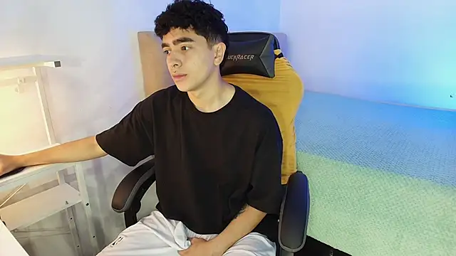 Snapshot of _nickconnor01 chatting on October 12, 2025, 8:30 pm nickconnor01 online show from October 12, 2025, 8:30 pm