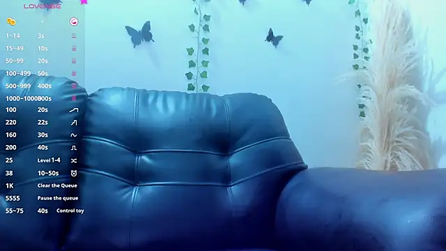 Snapshot of Amani_Bakir chatting on October 16, 2025, 11:44 am Amani Bakir online show from October 16, 2025, 11:44 am