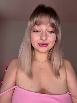 Snapshot of Blonde20 chatting on January 8, 2025, 9:21 am Blonde20 online show from January 8, 2025, 9:21 am