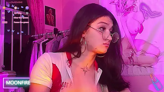 Snapshot of moonfiredancer chatting on October 2, 2025, 6:31 am moonfiredancer online show from October 2, 2025, 6:31 am