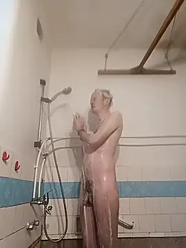 Snapshot of Julien_emperor chatting on December 31, 2024, 5:40 pm Julien emperor online show from December 31, 2024, 5:40 pm