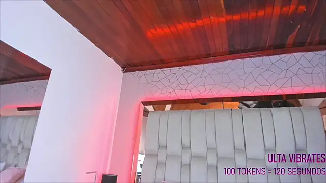 Snapshot of AngelineHeet chatting on December 6, 2024, 3:41 am AngelineHeet online show from December 6, 2024, 3:41 am