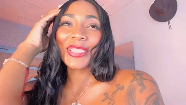 Snapshot of AngelineHeet chatting on October 11, 2025, 8:57 am AngelineHeet online show from October 11, 2025, 8:57 am