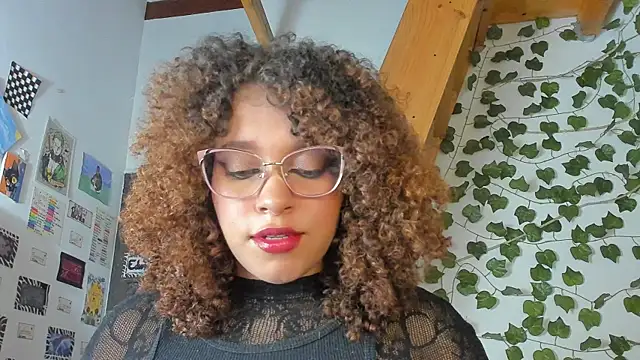 Snapshot of Ada_gales_ chatting on December 5, 2024, 2:53 am Ada gales online show from December 5, 2024, 2:53 am