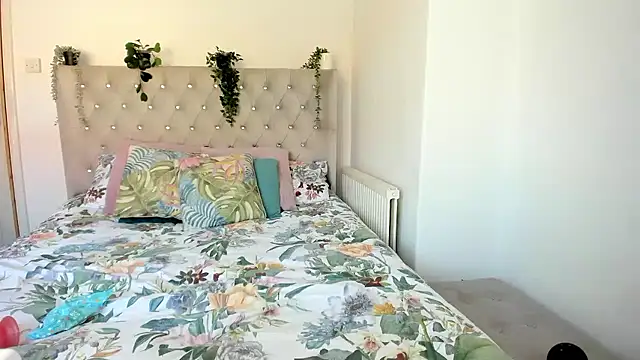 Snapshot of Alexia-Lee chatting on March 8, 2025, 1:14 pm Alexia-Lee online show from March 8, 2025, 1:14 pm