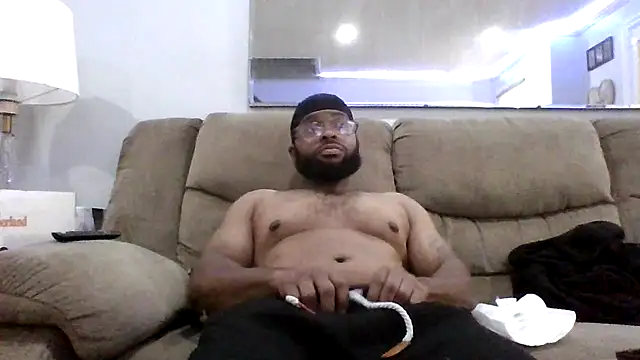 Snapshot of Enos3 chatting on October 28, 2025, 1:25 pm Enos3 online show from October 28, 2025, 1:25 pm