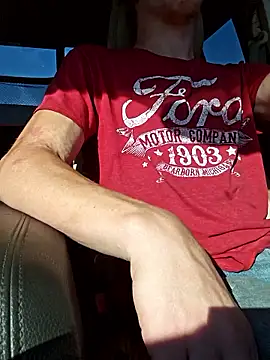 Snapshot of REDHAMMER_ chatting on October 14, 2025, 8:20 pm REDHAMMER online show from October 14, 2025, 8:20 pm