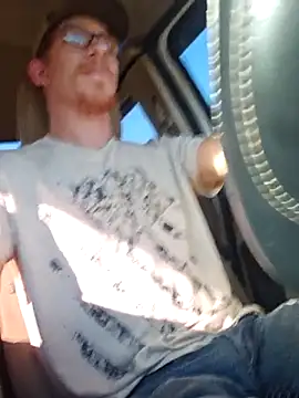 Snapshot of REDHAMMER_ chatting on November 5, 2025, 9:15 pm REDHAMMER online show from November 5, 2025, 9:15 pm