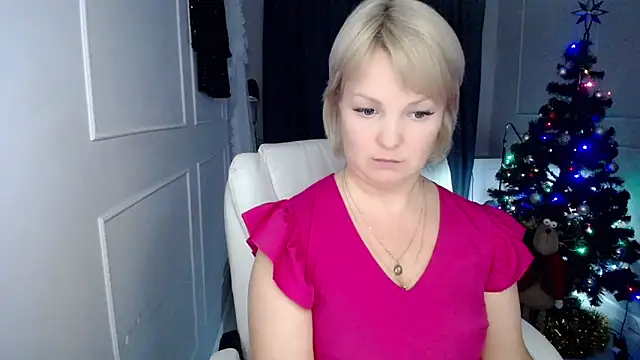 Snapshot of Juarnea chatting on January 27, 2025, 8:49 pm Juarnea online show from January 27, 2025, 8:49 pm