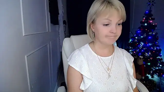 Snapshot of Juarnea chatting on January 28, 2025, 5:46 pm Juarnea online show from January 28, 2025, 5:46 pm